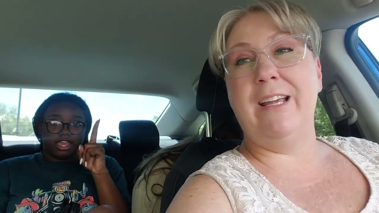 What app is she using to lose weight?  20 lbs yet? New swimsuit? 