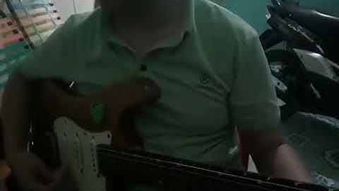 Thanh Hùng khiếm thị độc tấu ba câu vọng cổ 456 dây kép. đàn cho con Corona biến khỏi Việt Nam luôn.