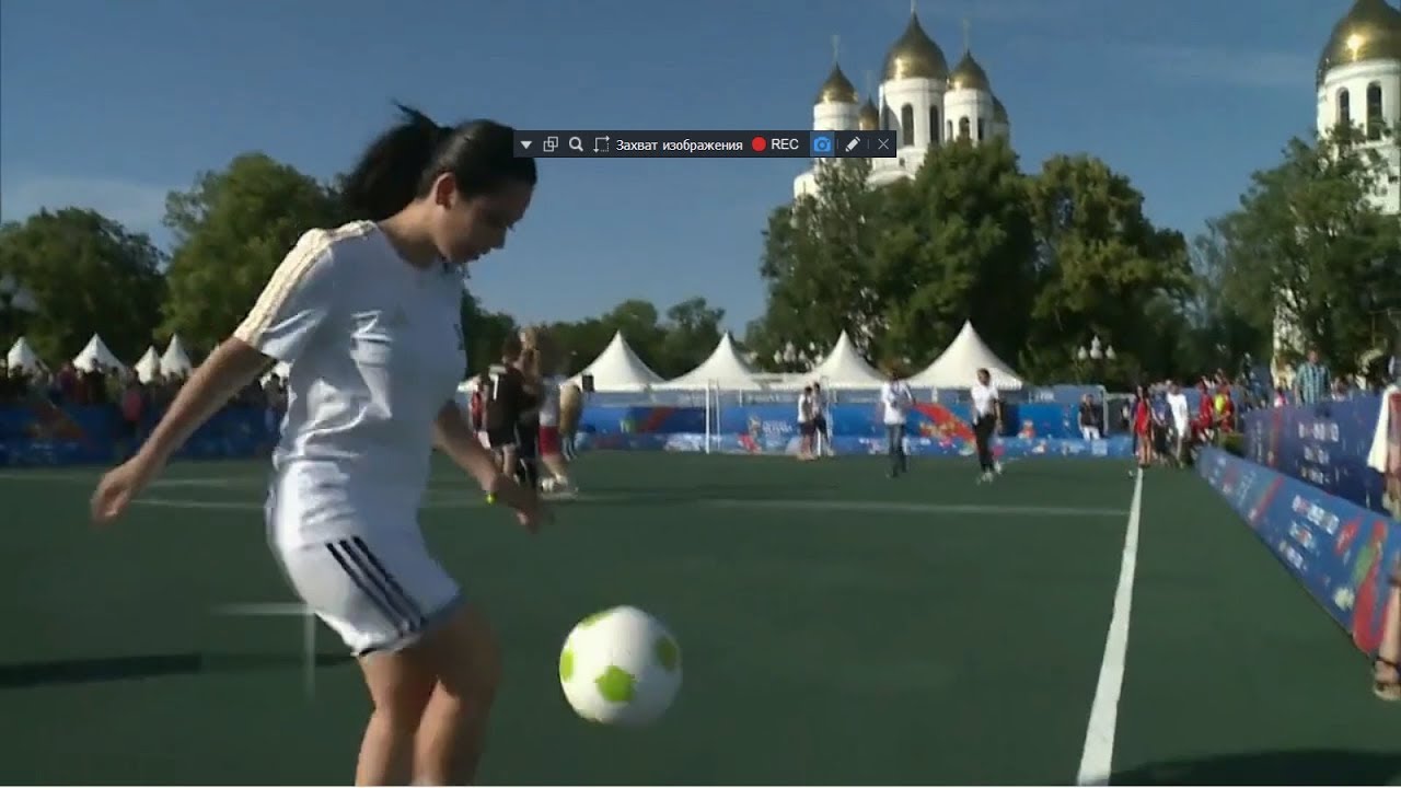 Вика шкода футболистка