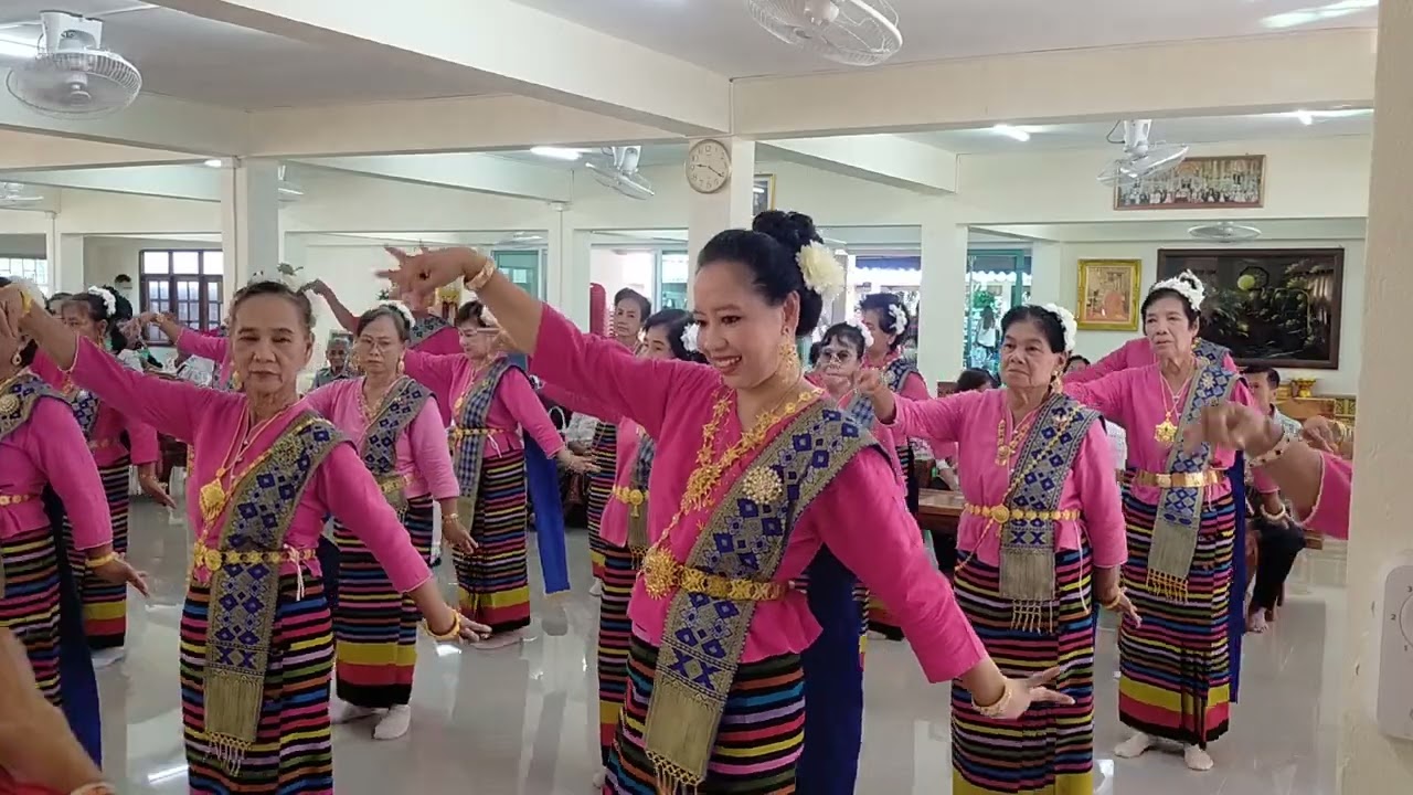 #linedance #การแสดง #รำ หลายชุด #วัดหนองผือ 4 พฤศจิกายน 2566 @Linedance_Praputthabaht