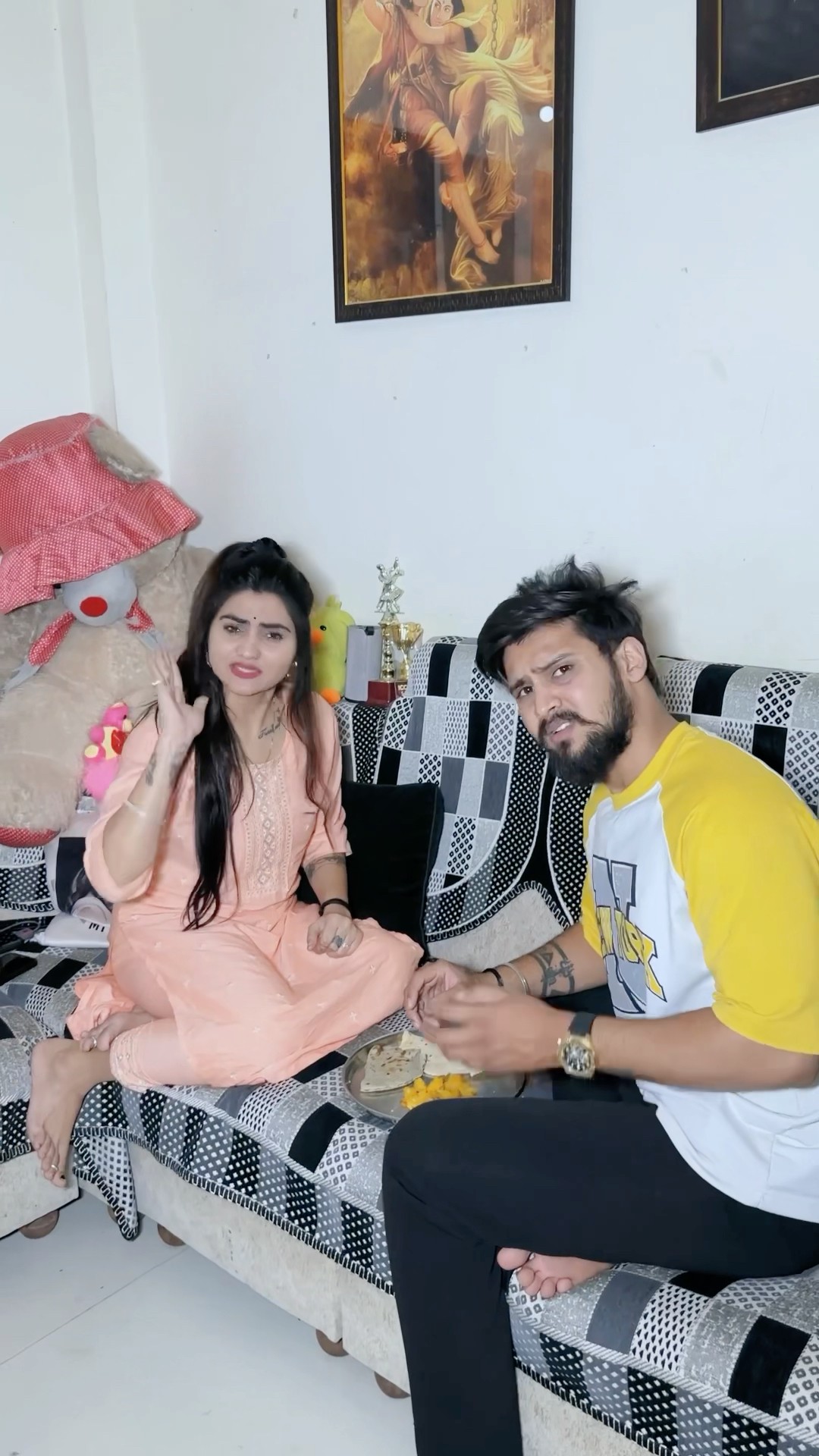 बिखारी भैया ने मेरा बेज़ती करदी?? #comedy #kajalsoni #youtubeshorts #funny ​⁠#@kajalsoni