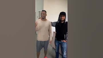 iPhone X | ARkit | Duplicate your friend | 3D live statue using Augmented Reality