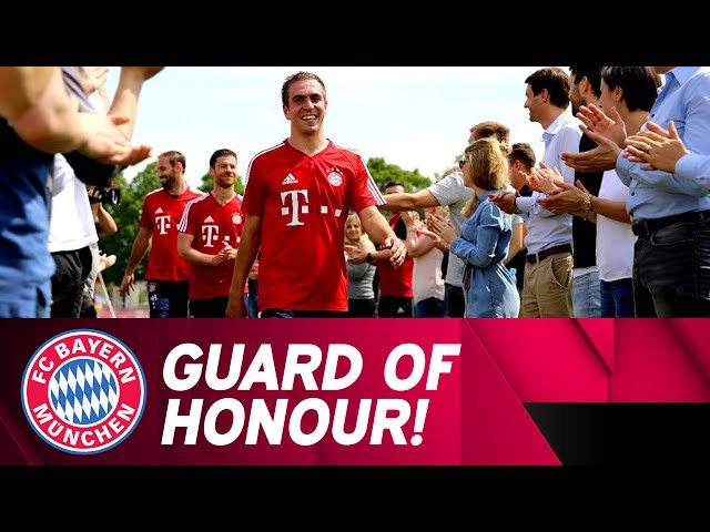 FC Bayern Guard of Honour for Philipp Lahm class=