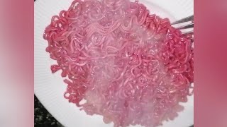NOODLE Yİ BÖYLE dene !!! ( TEK MALZEME İLE KIRMIZI NOODLE YAPIN) 🍜🍝🍜#NOODLE #TEKRENK #NOODLETARİFİ🍝