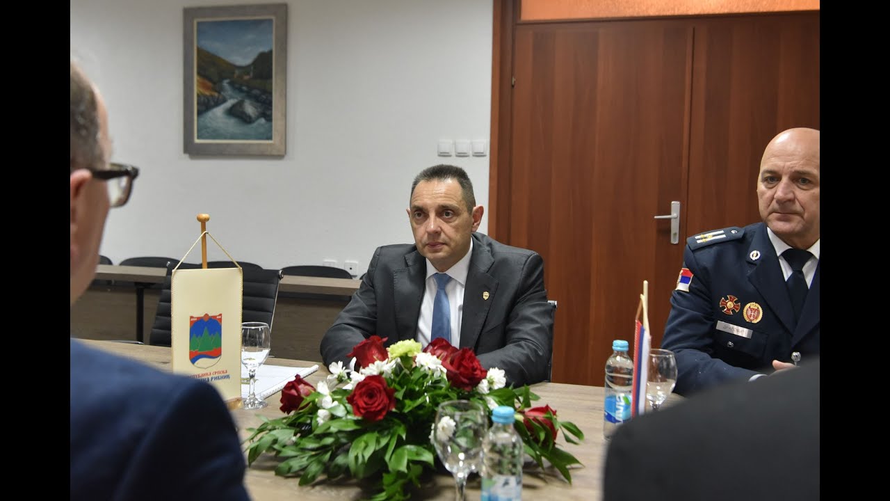 Vulin posetio Opštinu Ribnik u mestu Donja Previja radi nastavka donacija Vlade Srbije