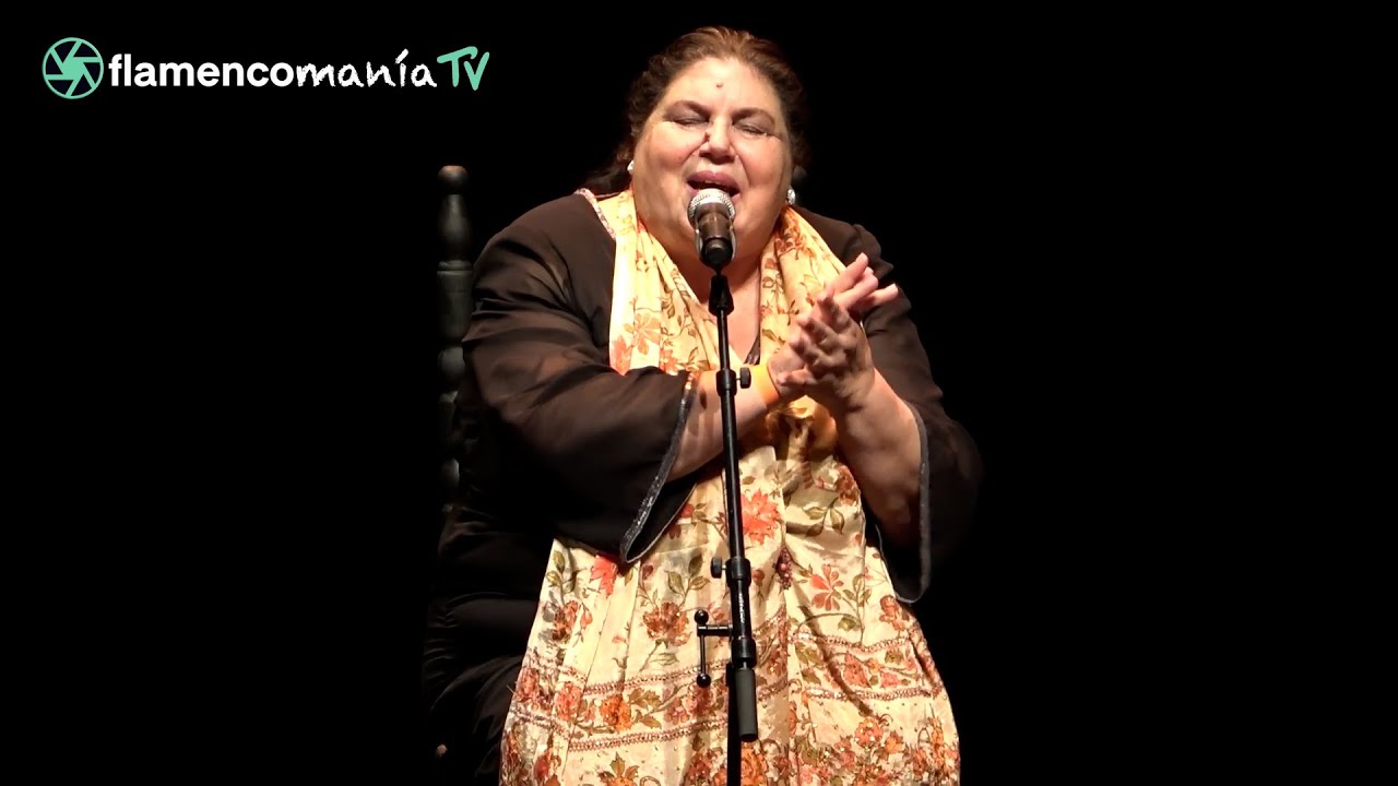Inés Bacán y Domingo Rubichi, por bulerías de Lebrija, en el Festival Flamenco de Nimes