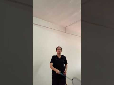 วิธีการจับไม้แบดมินตันและท่าตี
