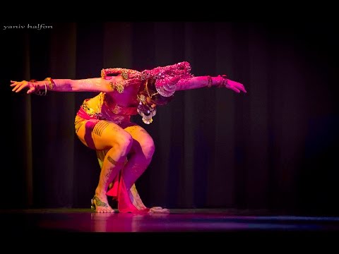 Alisa Gurova performs at The Massive Spectacular! 2017