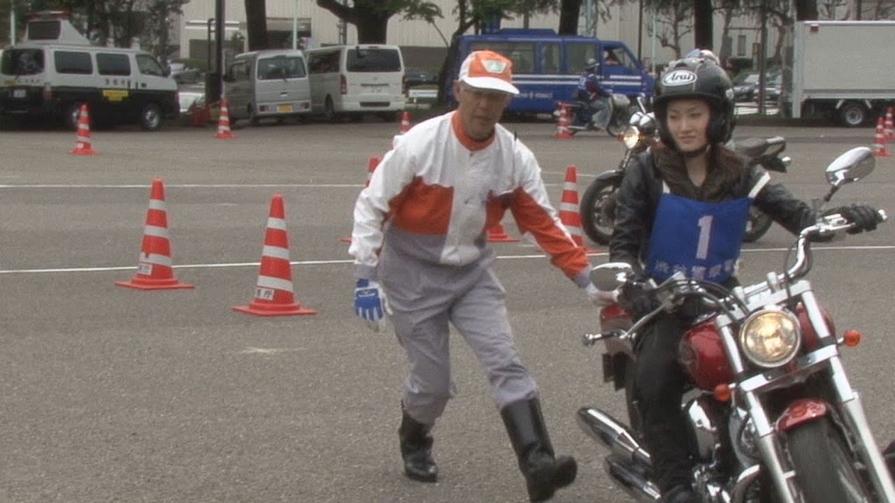 Shizuka Arakawa also participated in the rule-abiding motorcycle