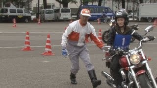 ルール守りバイクライフを 荒川静香さんも参加