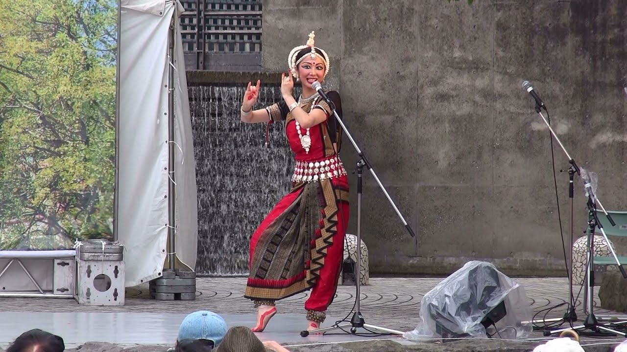 Odissi ‐ ओडिसी ‐ オディッシー（安延佳珠子） - YouTube