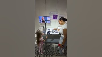 Proberen haar te laten winnen || ViralHog