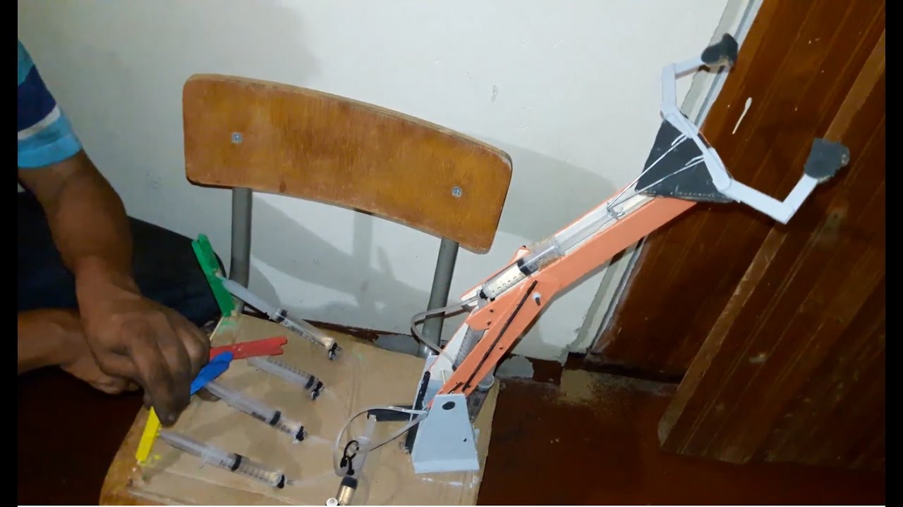 BRAZO ROBOTICO CON SISTEMA HIDRÁULICO, CON JERINGAS. - YouTube