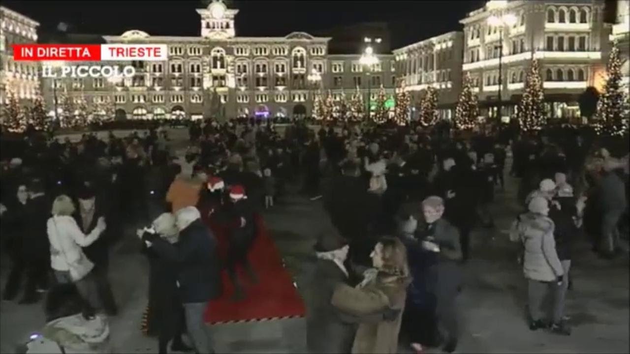 Nuovo giro di valzer in piazza Unità a Trieste