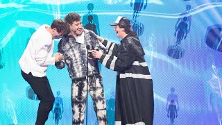 the cheeky boyos Present an Award in a Two Man Trenchcoat | 2022 YouTube Streamy Awards