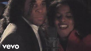 The Real Milli Vanilli - Keep On Running (Official Video) (VOD) chords