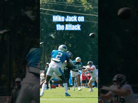 Joint Practice: Mike Jackson breaks up the pass