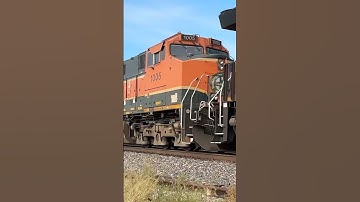 H1 Dash 9 trailing on 65-70 mph BNSF Q train!! #bnsf #bnsfrailway #bnsftrains