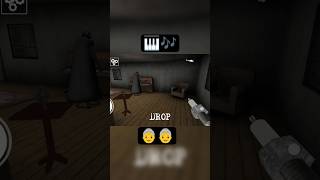 granny playing piano 🎹🎶#granny #granny2 #gaming #shorts #trending #gamingshorts #games #grannygame