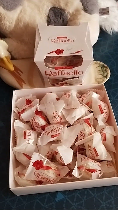 So Yummy Ferrero Raffaello Chocolate 🍫😍 #shorts #raffaello #yummy #ferrero #chocolate