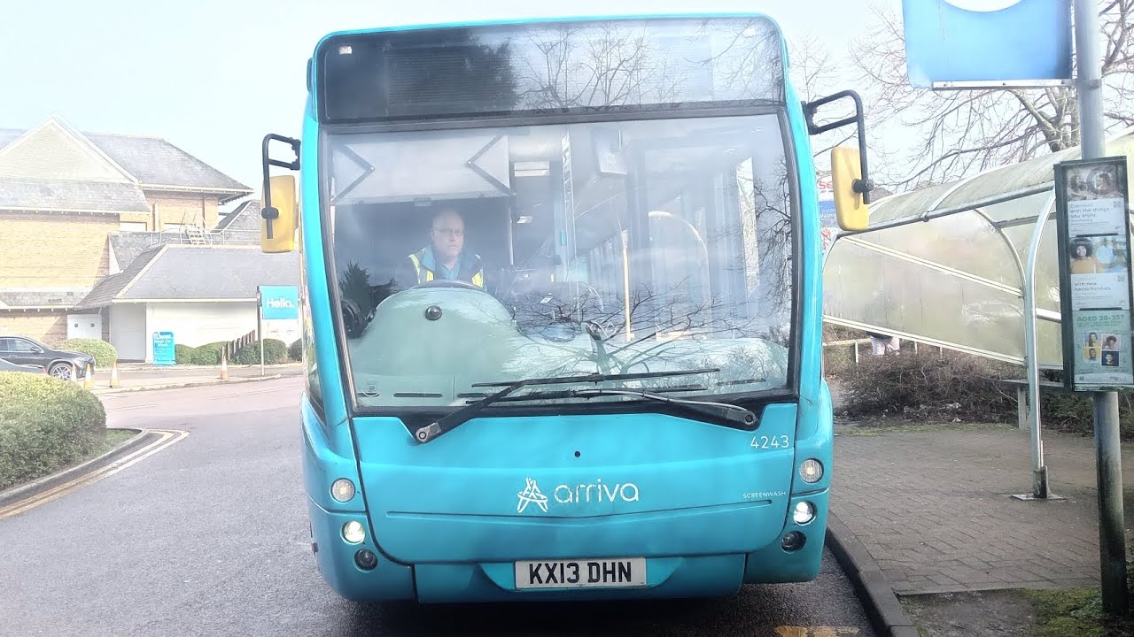 Arriva Optare Versa 4243 KX13 DHN on 511 to Bishops Park 