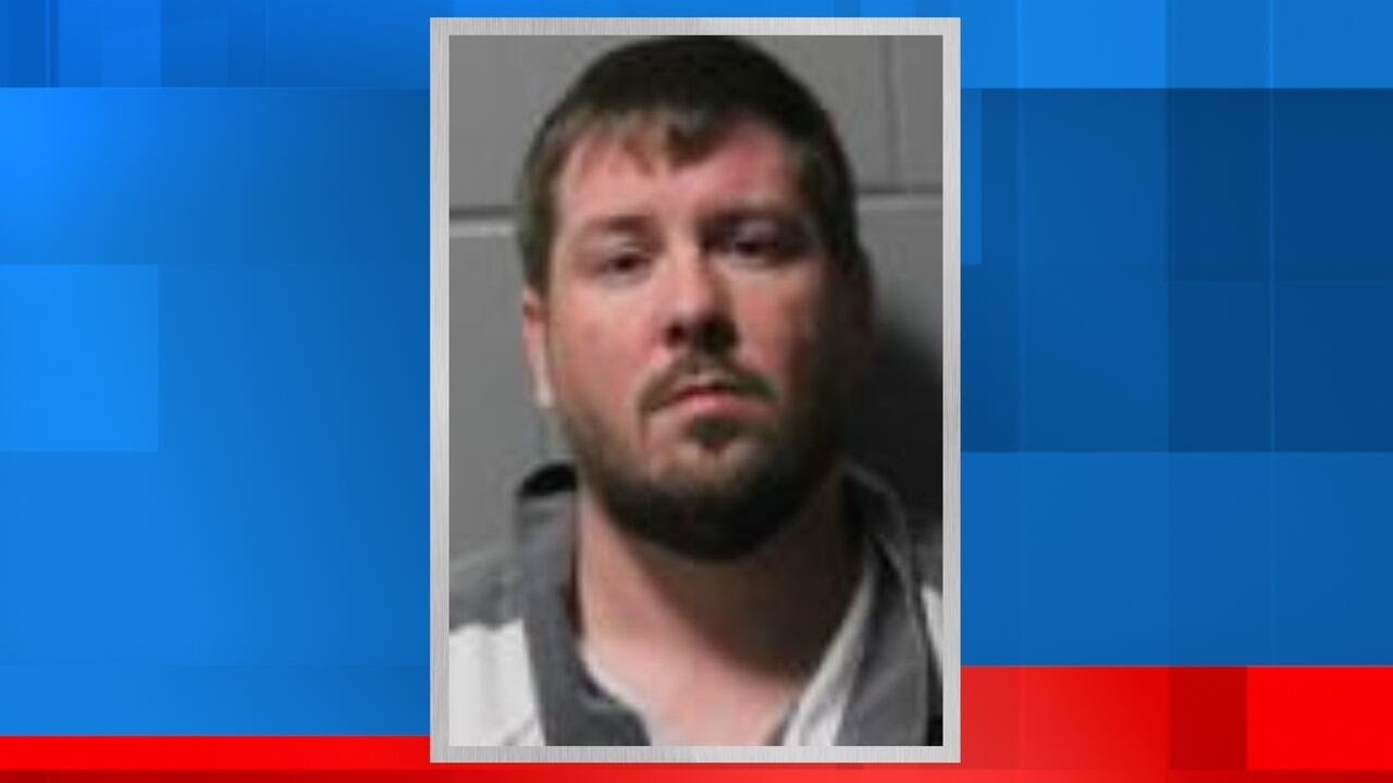 Knoxville man charged after Delmar bank robbery Friday - YouTube