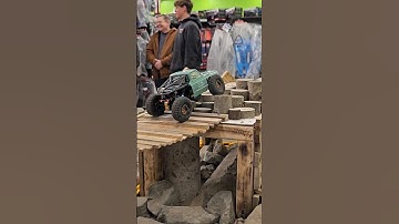 Custom C-10 killing it around the crawler course 😎🔥 #axial #scx24 #c10 #rc #rccars #crawler #shorts