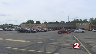 Good Samaritan calls 911 after finding baby in hot car