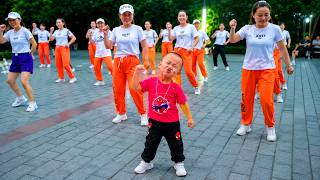 🤩 This Happy Dance Is Breaking the Internet! 🚀 Millions Can't Stop Watching!