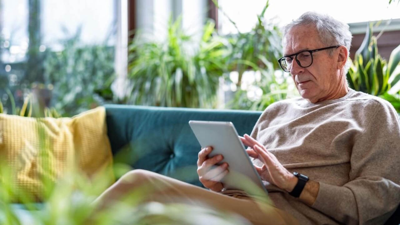 4 распространённые ошибки, которых следует избегать пожилым людям, живущим в одиночестве.