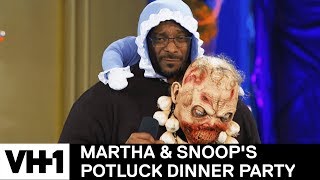Snoop Dogg & Martha Stewart Have A 'Wrap' Battle | Martha & Snoop's Potluck Dinner Party