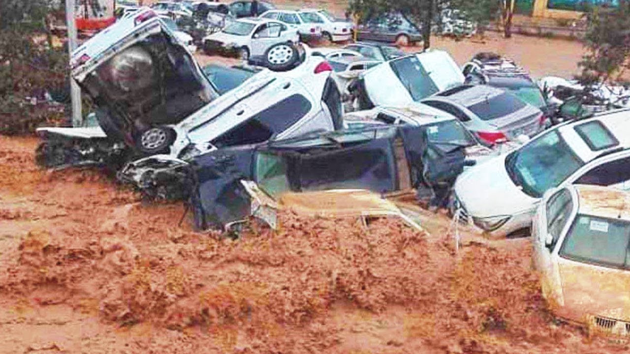 Ужасные наводнения обрушились на город Тетуан в Марокко.