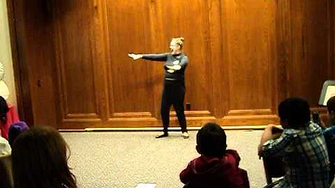 Mime artist Shari Watson perfomes 'THE CLOWN' at  ...