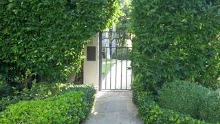 Actress Elizabeth Taylor Former Home House Beverly Hills California USA August 2021 Wealth