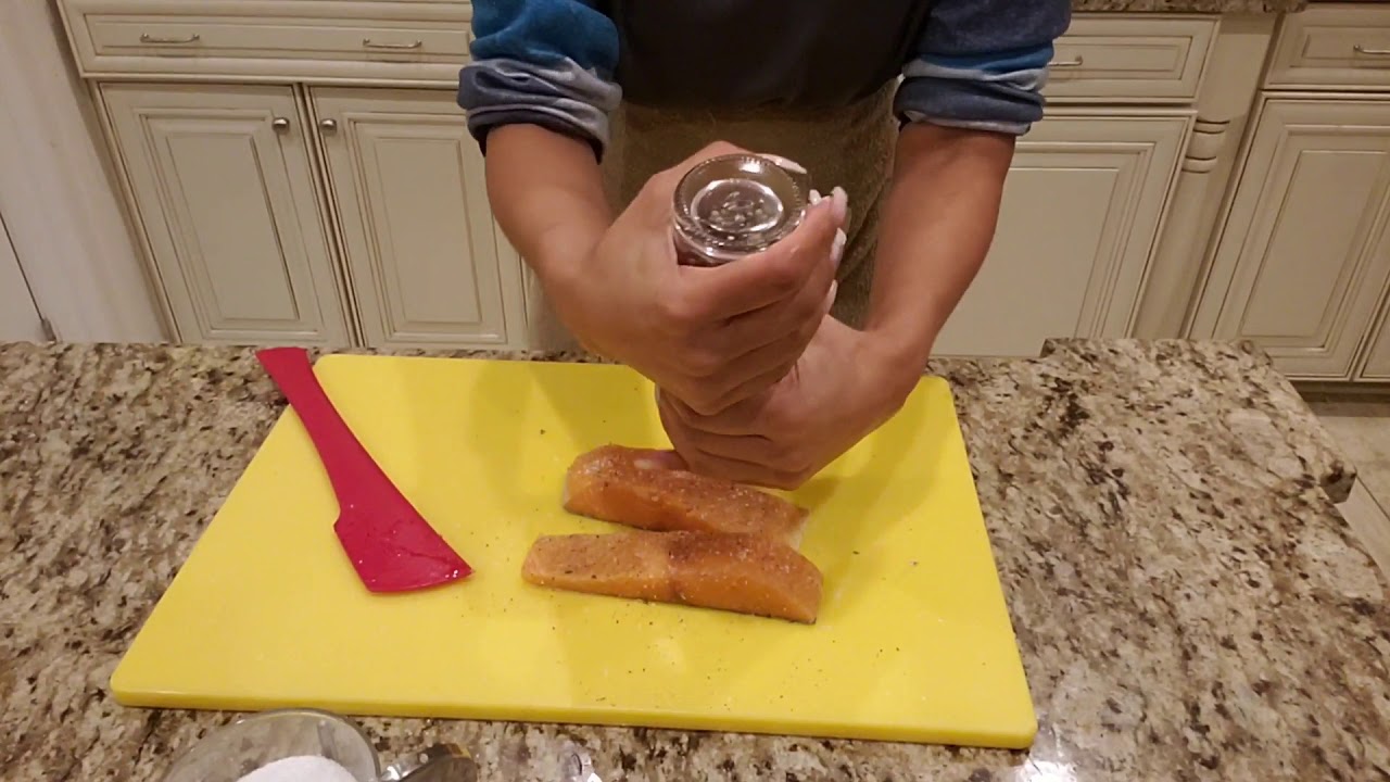 Green Chef: Keto Menu Salmon with Piccata Sauce