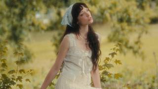 Holly Humberstone - it’s a real Cruel World