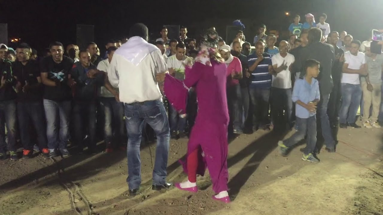 سالم الاعسم وعويظه ابوازغيله في اجمل دحية 2015 افراح ال ابو كاشف