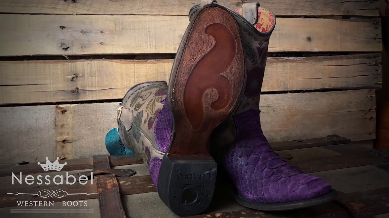 Botas Cuadra de Piton para Mujer - YouTube