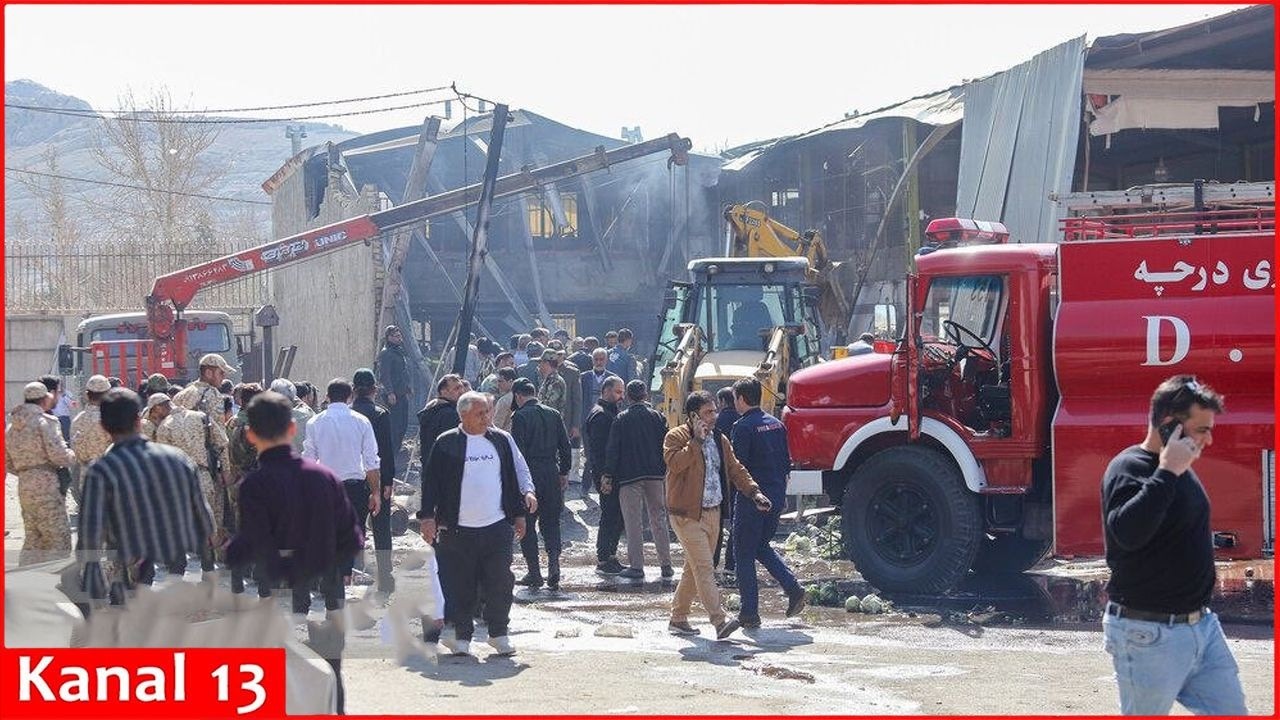 Иранский военный вертолет разбился на центральном рынке фруктов и овощей, по сообщениям, погибли ...