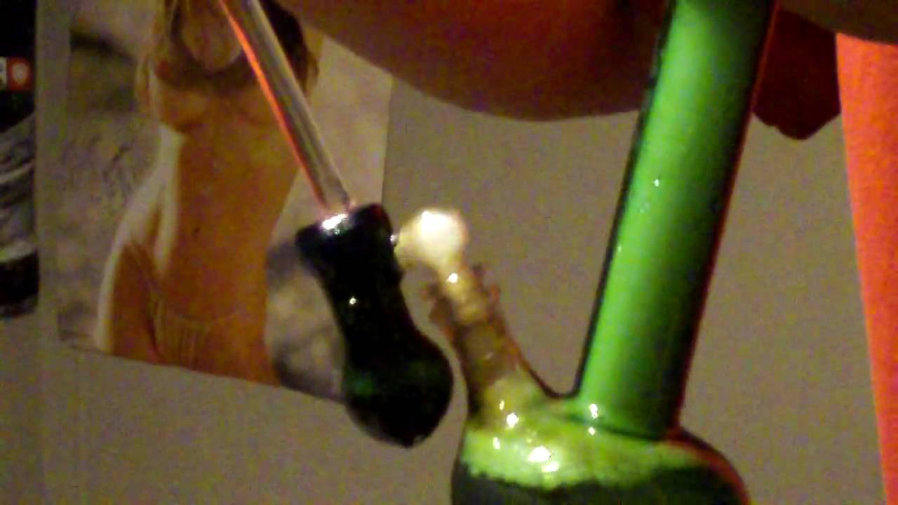 green gear glass wand