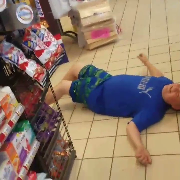 Kid throws temper tantrum over candy