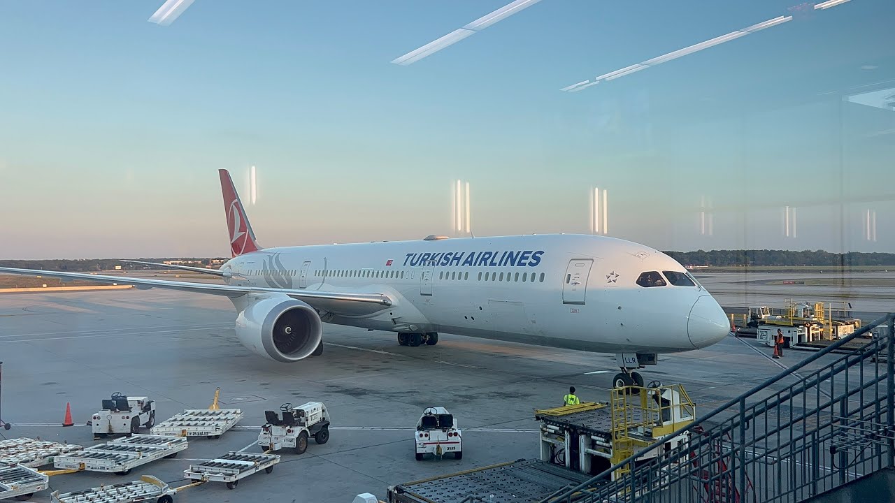 TRIP REPORT: Turkish Airlines Boeing 787-9 Atlanta (ATL) - Istanbul (IST) + 10hr Layover Vlog!