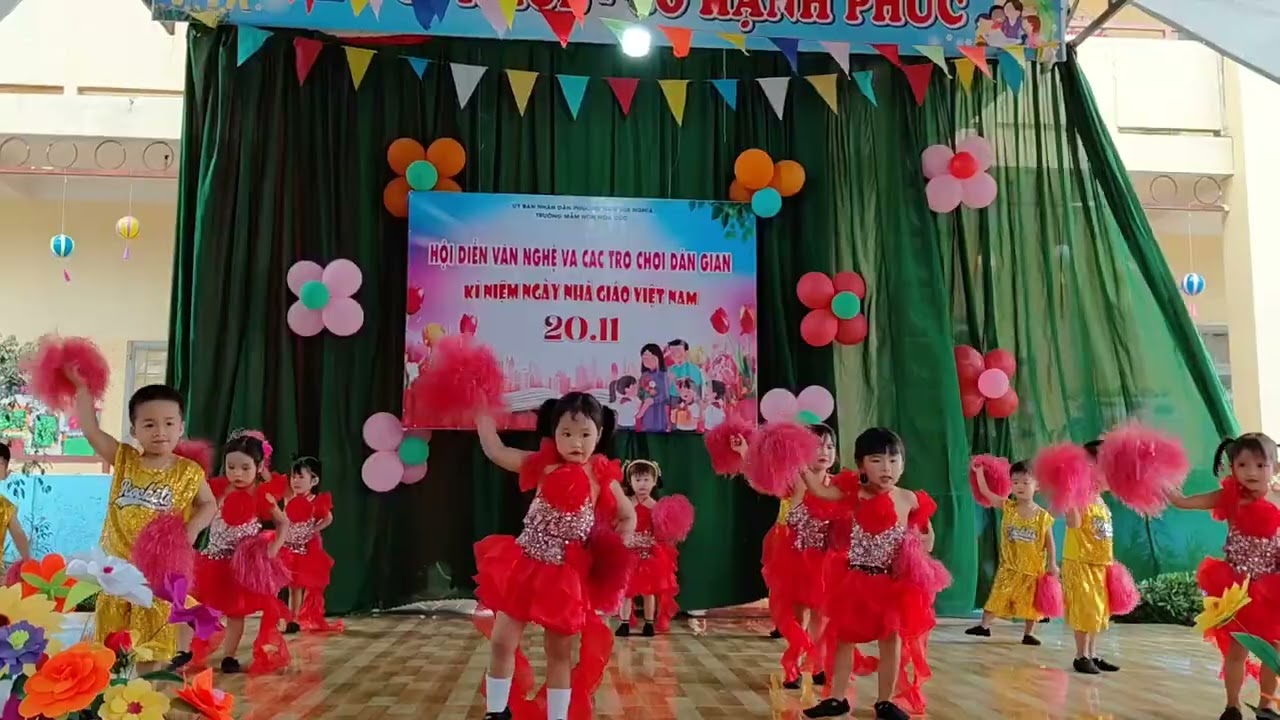 Bài múa của chị Cherry . Lớp mầm.