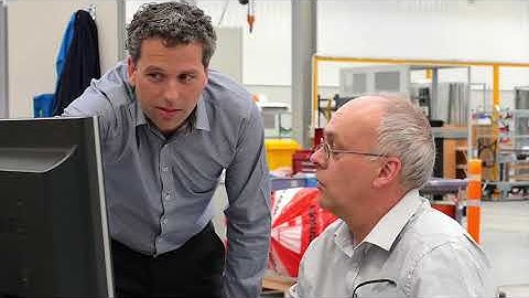 PCS100 AVC 40: Instant voltage sag and surge correction