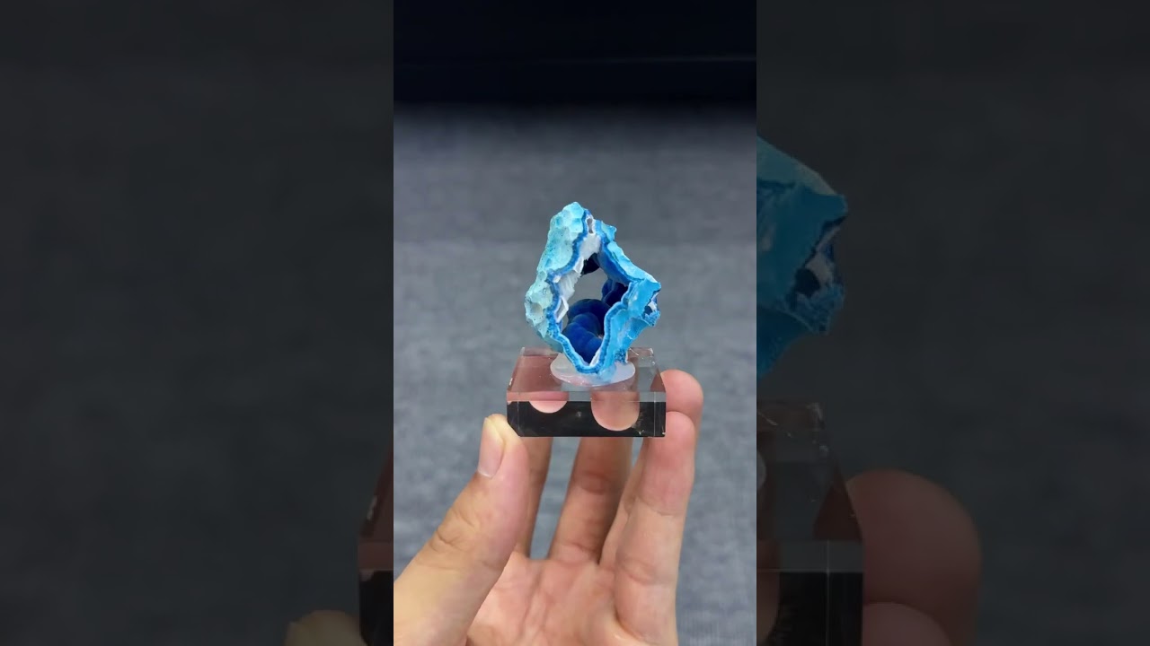 Sen Nail ※ 天然石】ナミビアのダイオプテーズ（翠銅鉱）｜鉱物標本