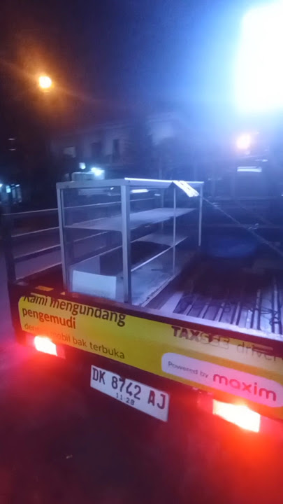 Muat ringan malam dulu wi etalase kaca ke peguyangan area #sewapickupdenpasar #masukberanda