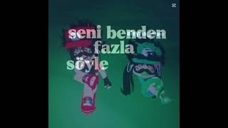 Sevi̇yordun Ya Hani̇ Hemde Deli̇ler Gi̇bi̇.