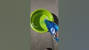 WINDOW CLEANING HACK😳