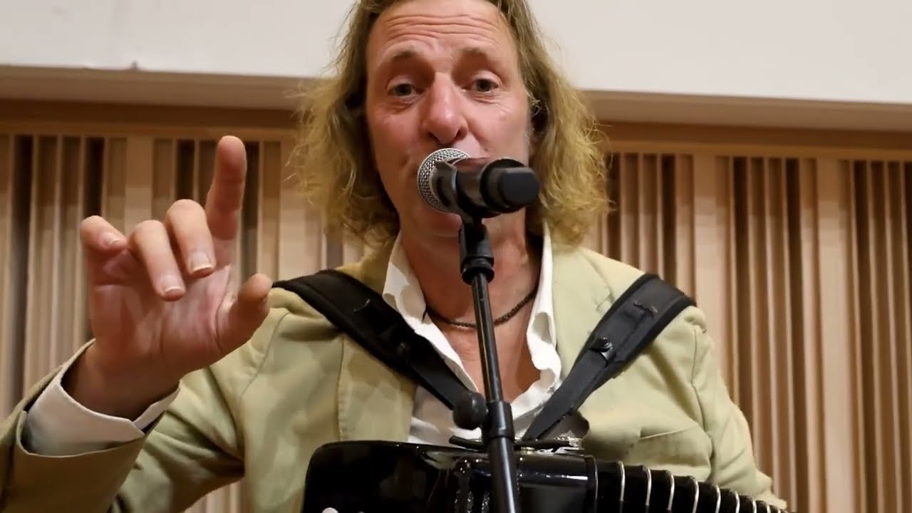 Luc Vaesen www totaaltheater com