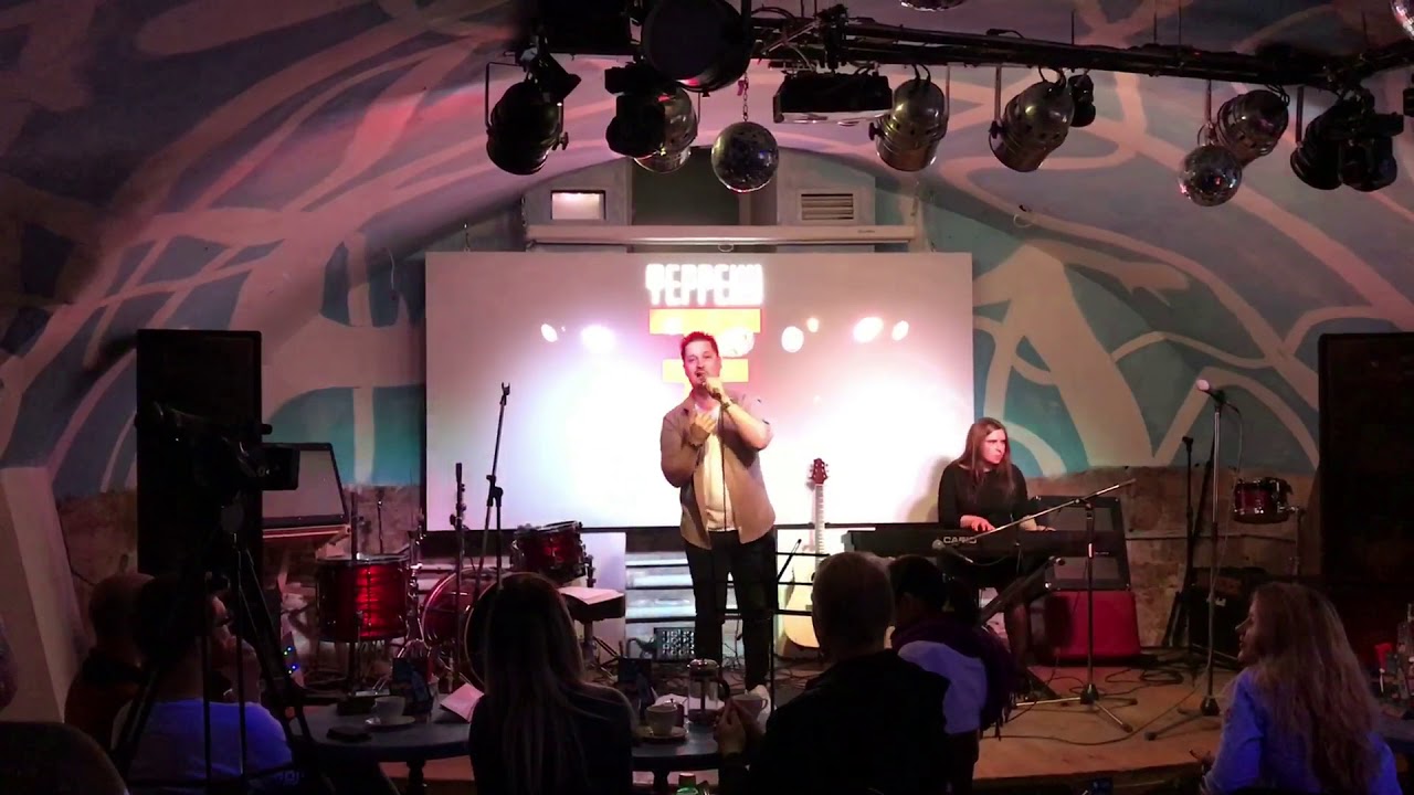 Песня из мюзикла «Приведение» Unchained Melody. Cover Aleamor. - YouTube